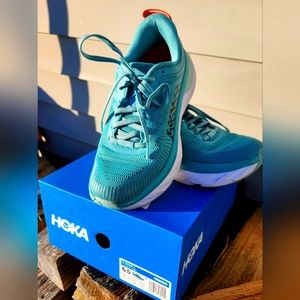 Hoka Bondi 7 size 6.5